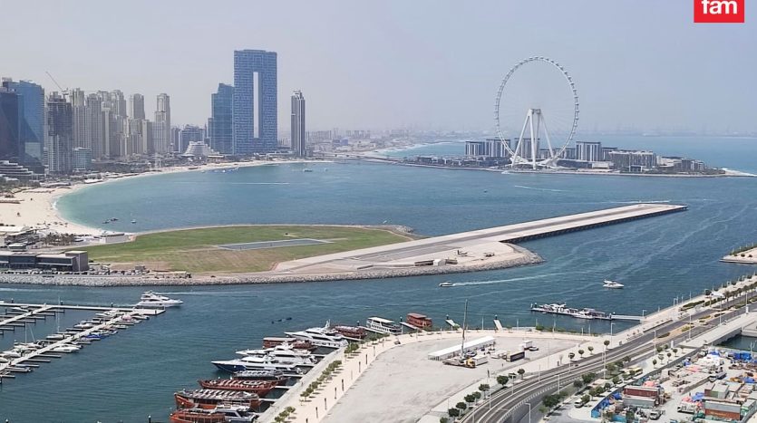 Apartment on Dubai Harbour, Dubai, 1 bedroom, 69 m2 / per year