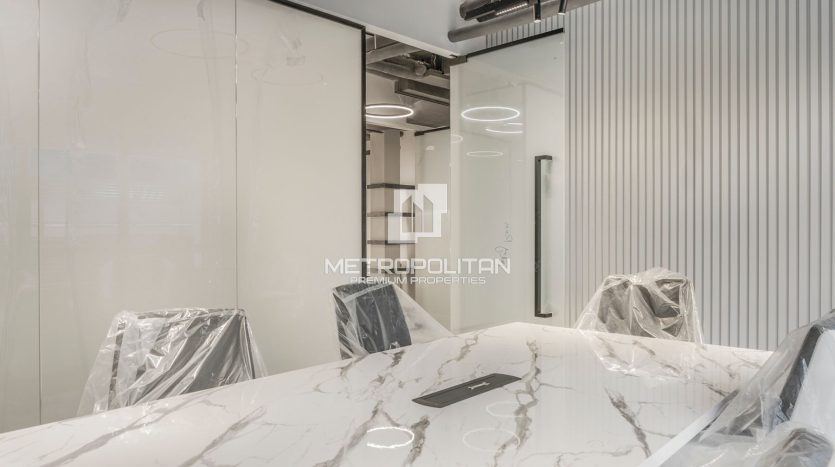 Office on Business Bay, Dubai, 188 m2 / per year