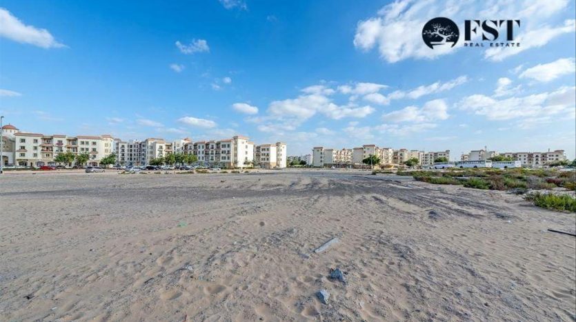 Land plot on Al Warsan, Dubai, 1332 m2  | Foto 1