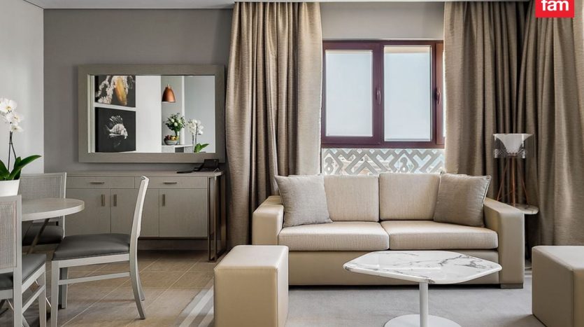 Apartment on Palm Jumeirah, Dubai, 2 bedrooms, 148 m2 / per year