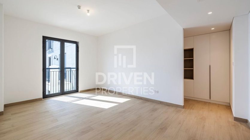 Apartment on Jumeirah, Dubai, 2 bedrooms, 122 m2 / per year