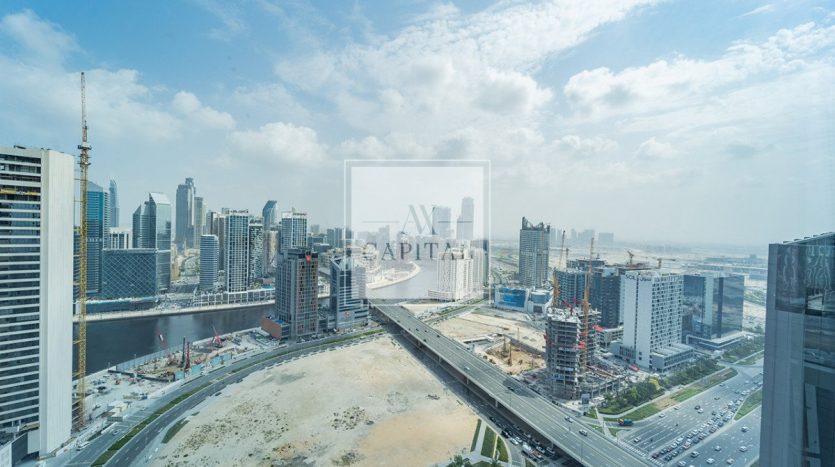 Office on Business Bay, Dubai, 742.1 m2 / per year