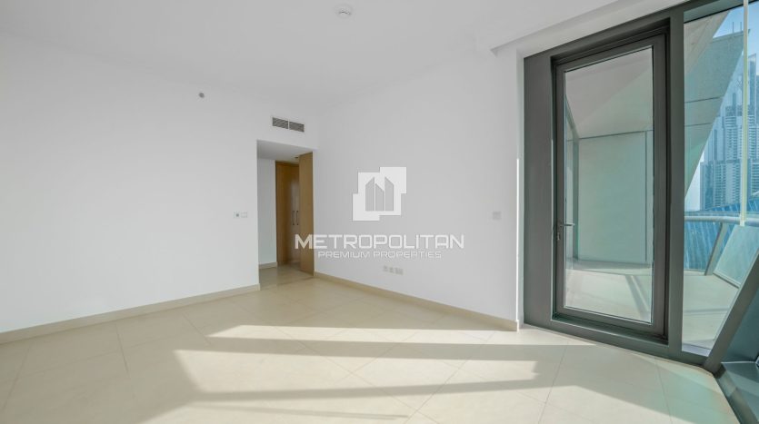 Apartment on Downtown Burj Dubai, 3 bedrooms, 196 m2 / per year
