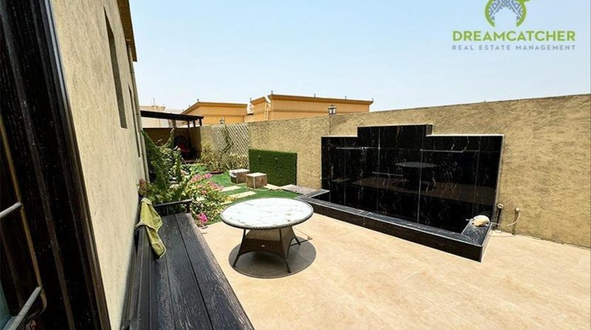 Вилла в Shamal Julphar, Рас-эль-Хайме, 4 спальни, 371.6 м2 / в год