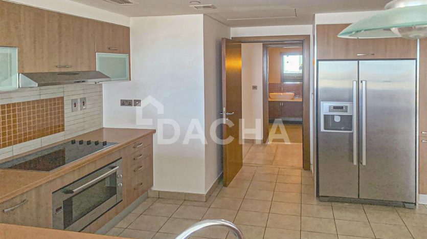 Квартира в Пальма Джумейра, Дубай, 3 спальни, 376.5 м2 / в год