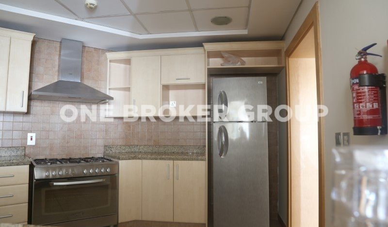 Квартира в Пальма Джумейра, Дубай, 3 спальни, 237.6 м2 / в год