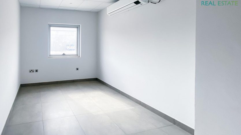 Warehouse on RAK FTZ, Ras-al-khaimah, 400 m2 / per year