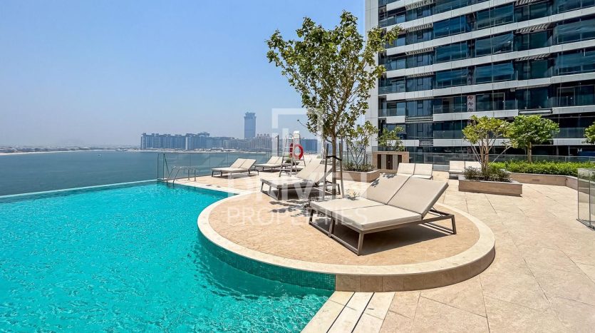 Apartment on Dubai Harbour, Dubai, 2 bedrooms, 103 m2 / per year