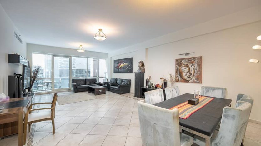 Apartment on Dubai Marina, 3 bedrooms, 266 m2 / per year