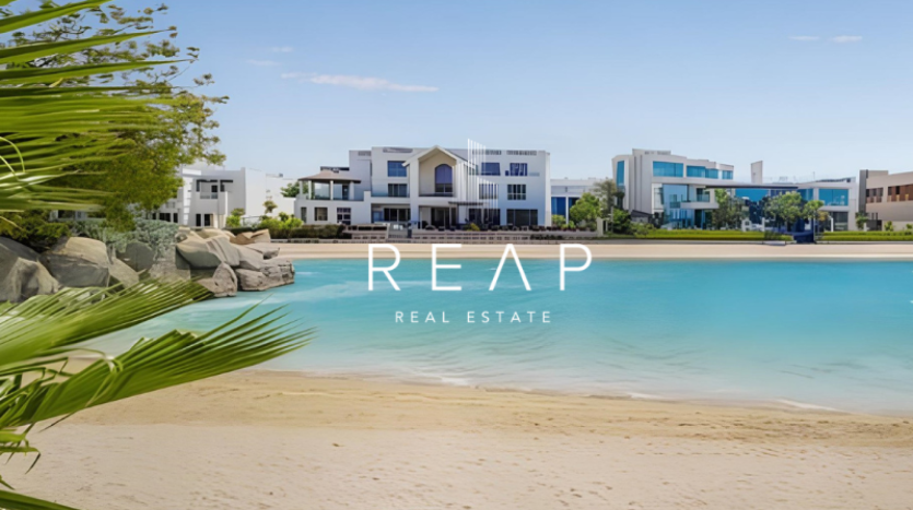 Villa on Palm Jumeirah, Dubai, 4 bedrooms, 423.2 m2 / per year