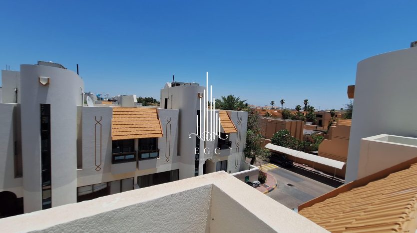 Вилла в Al Dhafrah, Абу-Даби, 4 спальни, 511 м2 / в год
