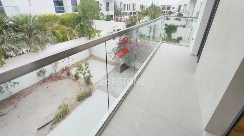 Villa on Yas Island, Abu-Dhabi, 4 bedrooms, 451 m2 / per year