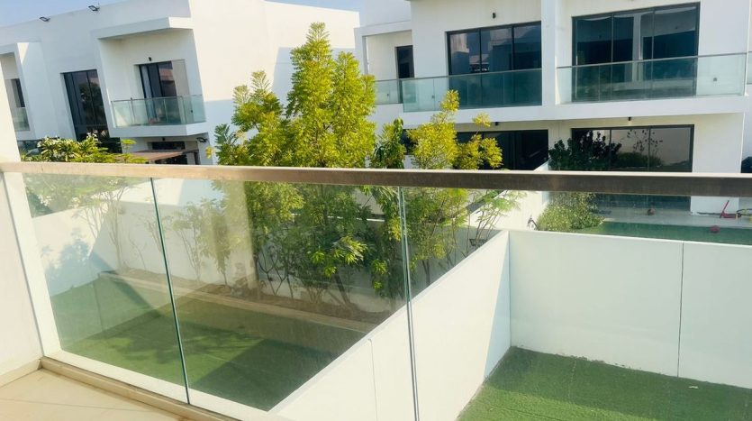 Commercial property on Yas Island, Abu-Dhabi, 3 bedrooms, 384 m2  | Foto 3