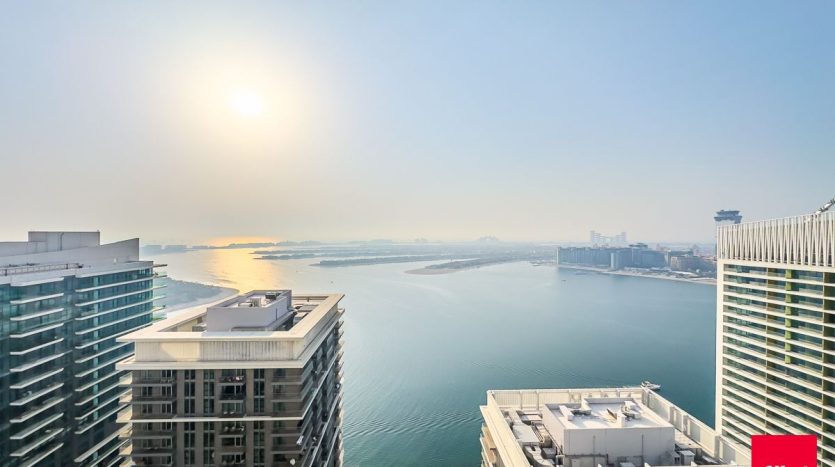 Apartment on Dubai Harbour, Dubai, 2 bedrooms, 101.6 m2 / per year