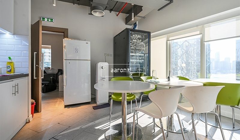 Office on Business Bay, Dubai, 453.3 m2 / per year