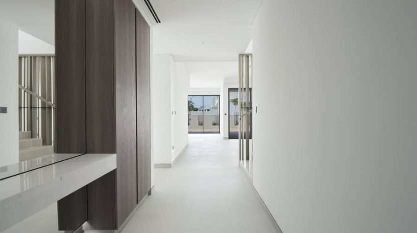 Villa on Tilal Al Ghaf, Dubai, 5 bedrooms, 502 m2 / per year