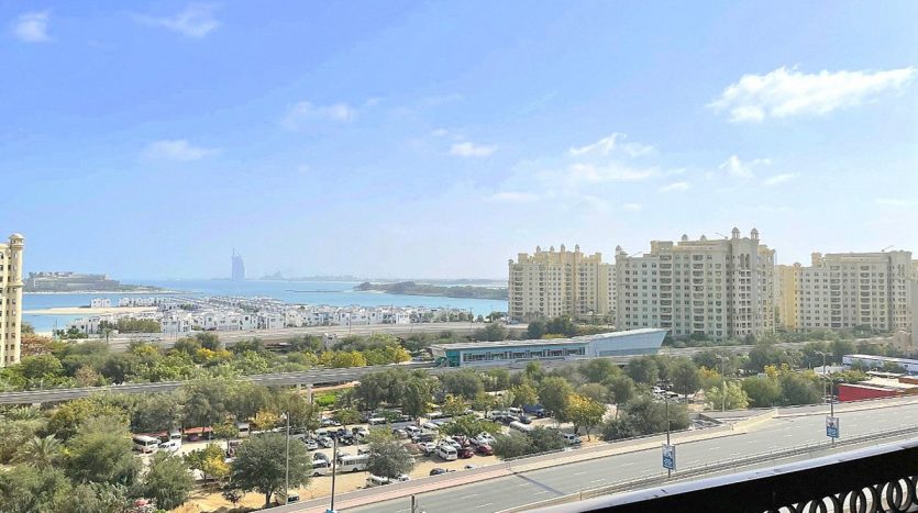 Apartment on Palm Jumeirah, Dubai, 1 bedroom, 117.5 m2 / per year
