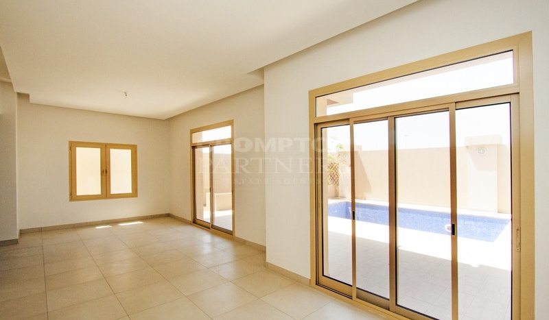 Вилла в Al Raha Golf Gardens, Абу-Даби, 4 спальни, 371 м2 / в год