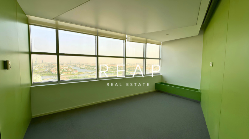 Office on Jumeirah Lake Towers, Dubai, 163.2 m2 / per year