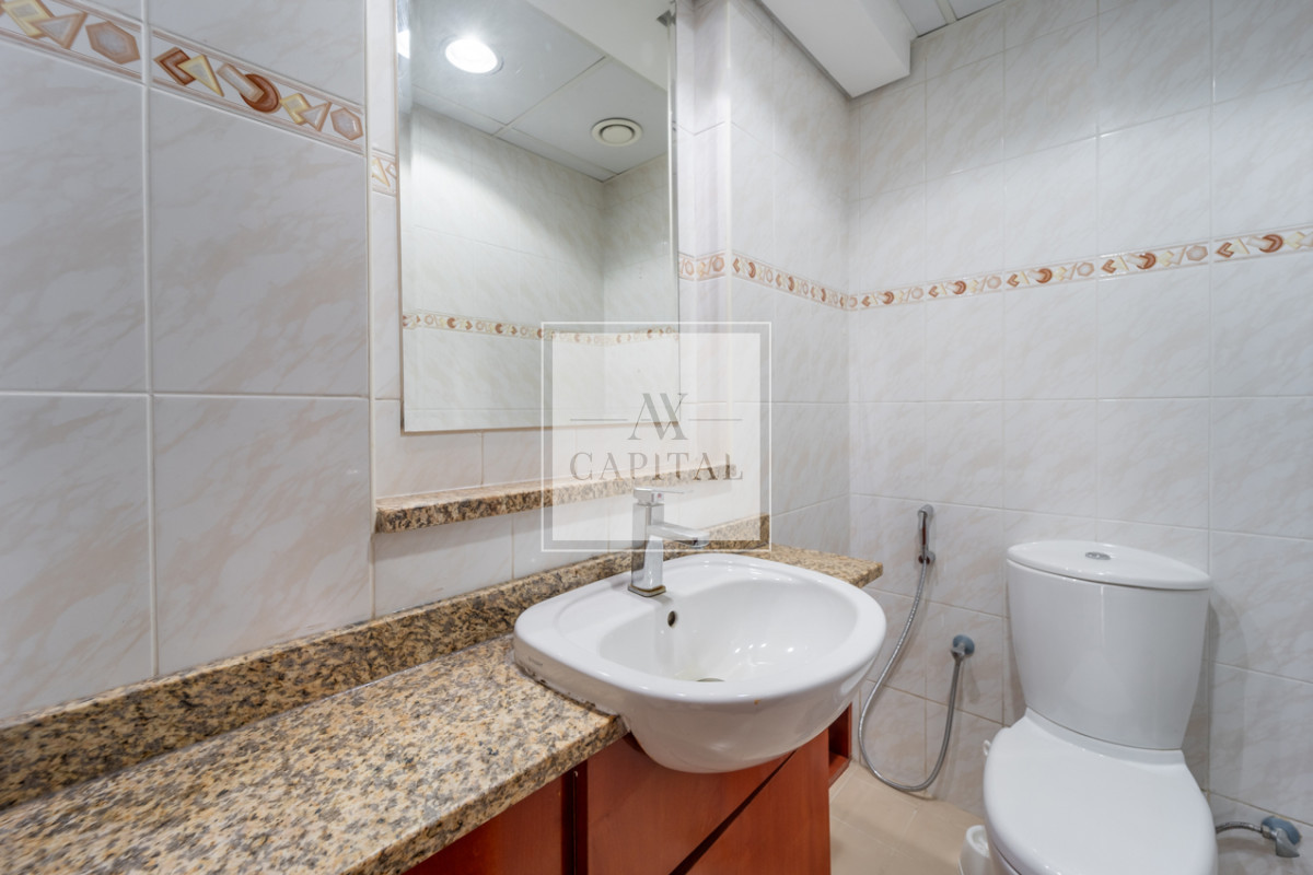 Apartment on Jumeirah Lake Towers, Dubai, 2 bedrooms, 154.7 m2  | Foto 12