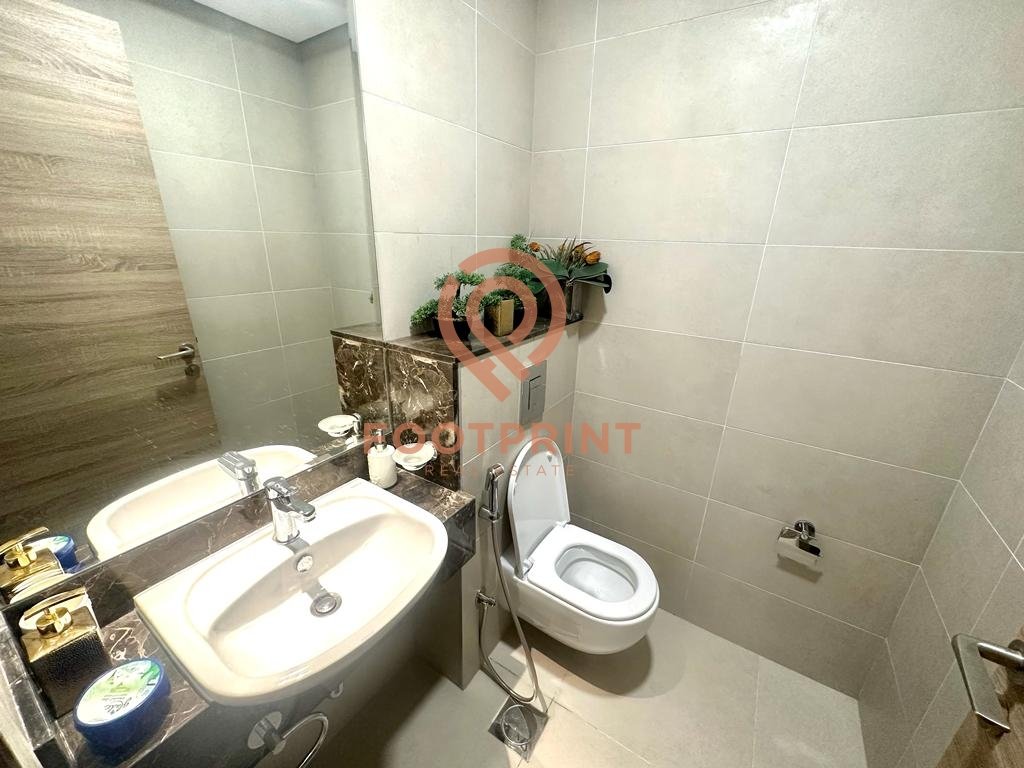 Apartment on Mirdif, Dubai, 2 bedrooms, 130.1 m2  | Foto 13