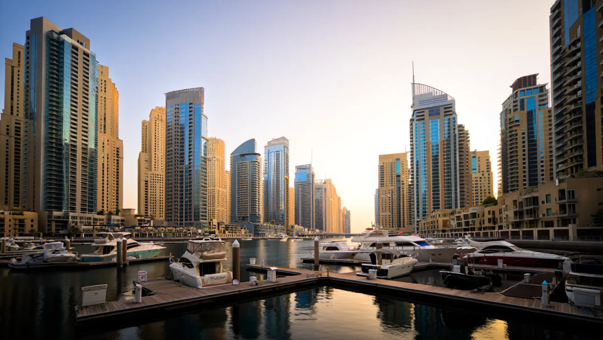 Дубай Марина: Полный гид по самому престижному району для жизни и инвестиций в 2025 году