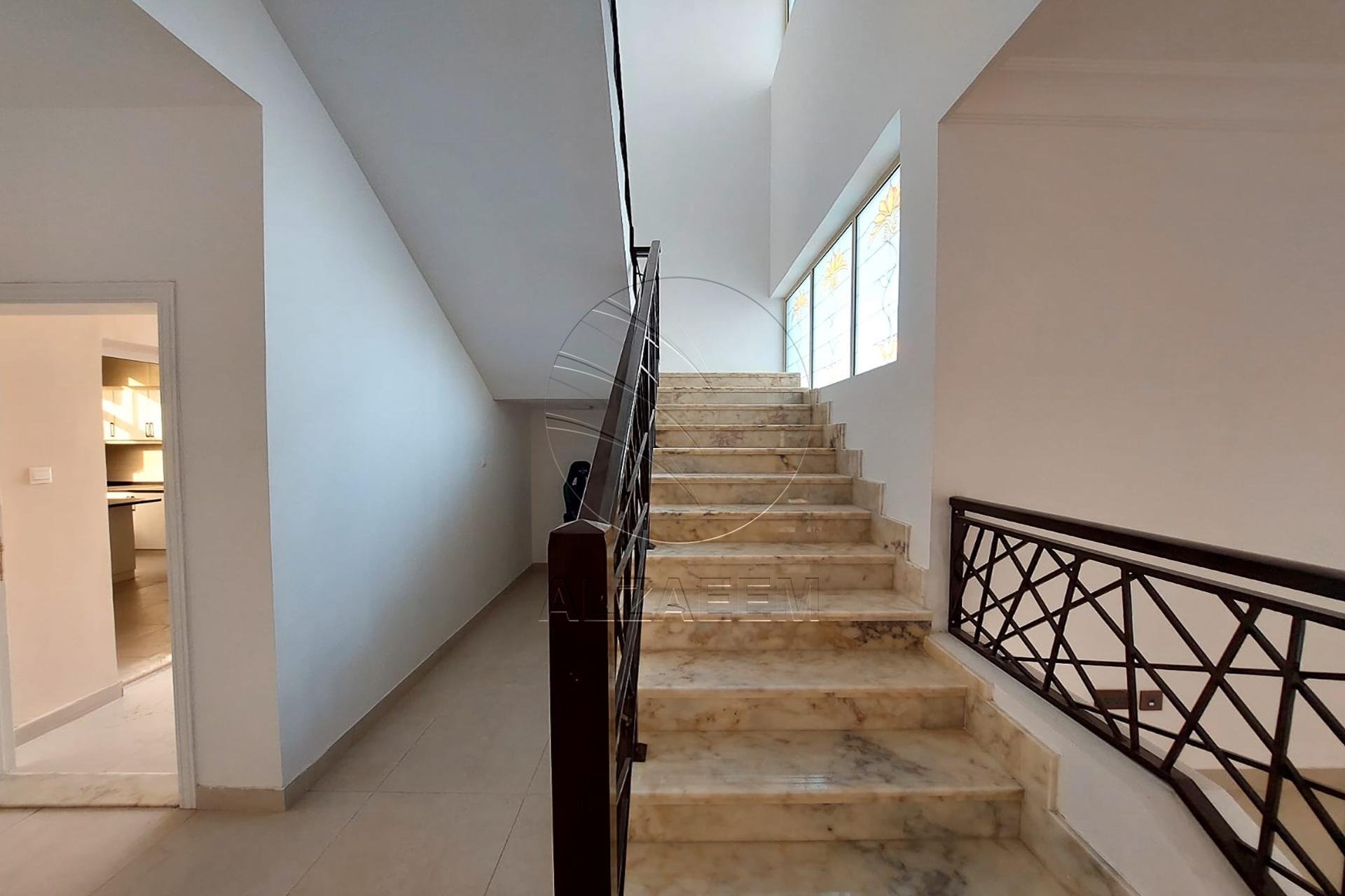 Villa on Khalifa City, Abu-Dhabi, 5 bedrooms, 929 m2  | Foto 13